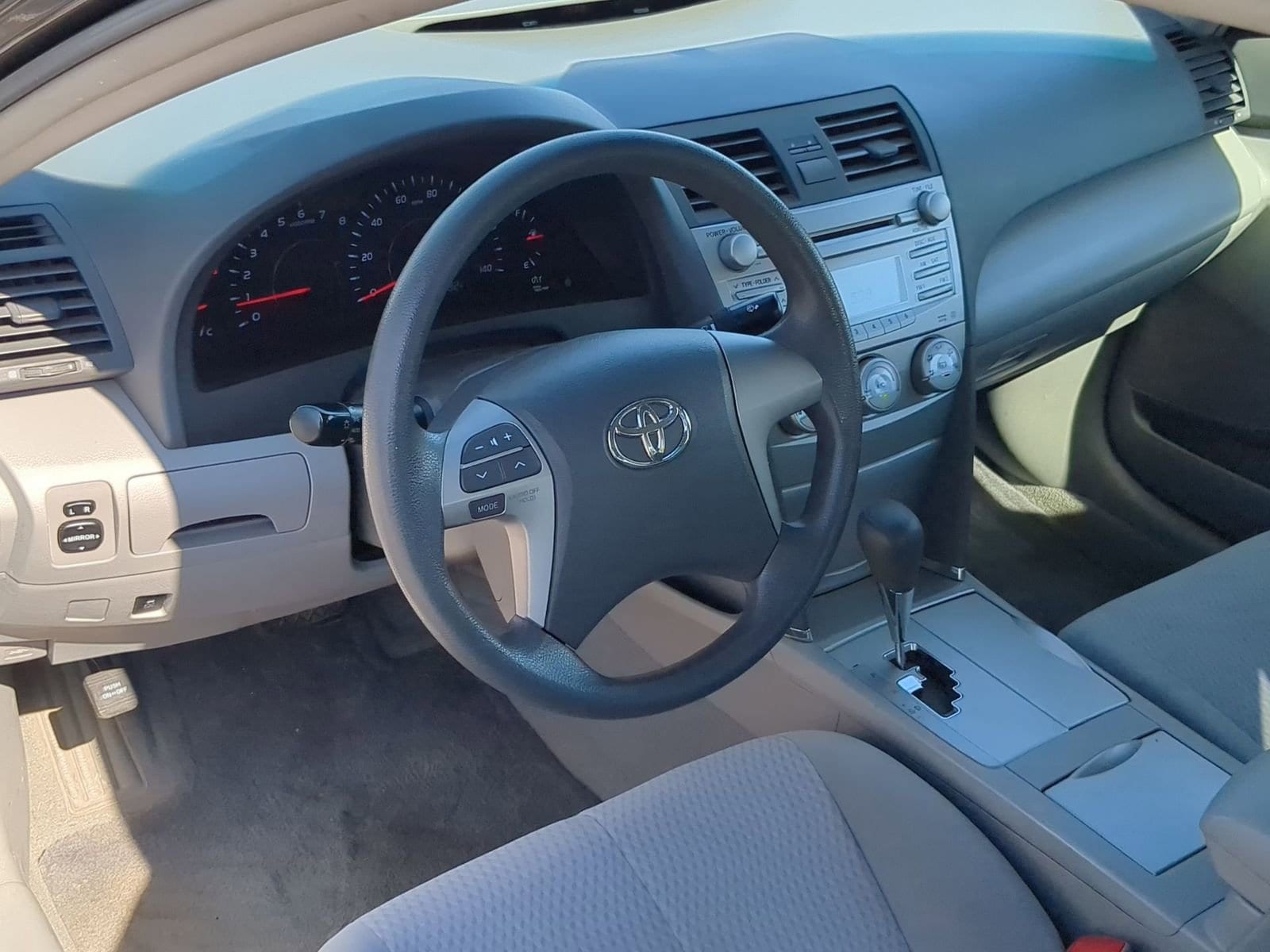 Thumbnail: 2010 Toyota Camry - 10