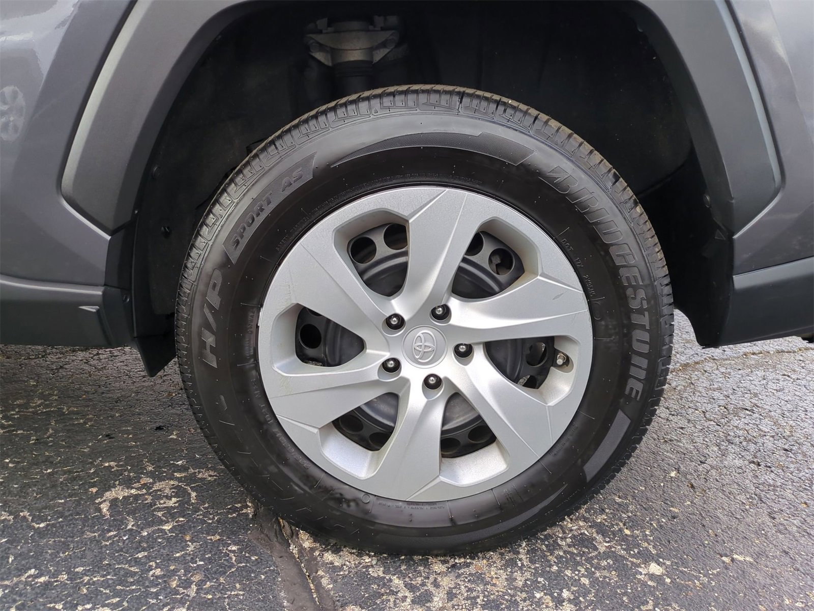 Thumbnail: 2022 Toyota RAV4 - 13