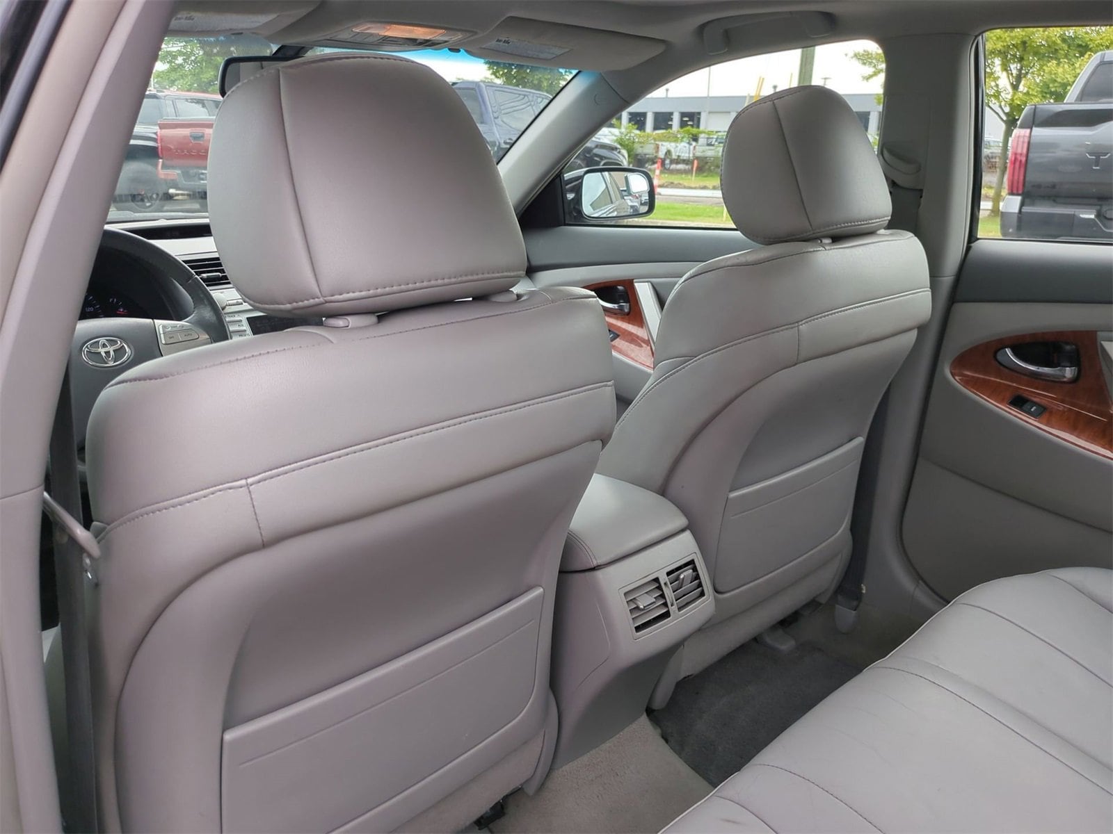 Thumbnail: 2010 Toyota Camry - 18