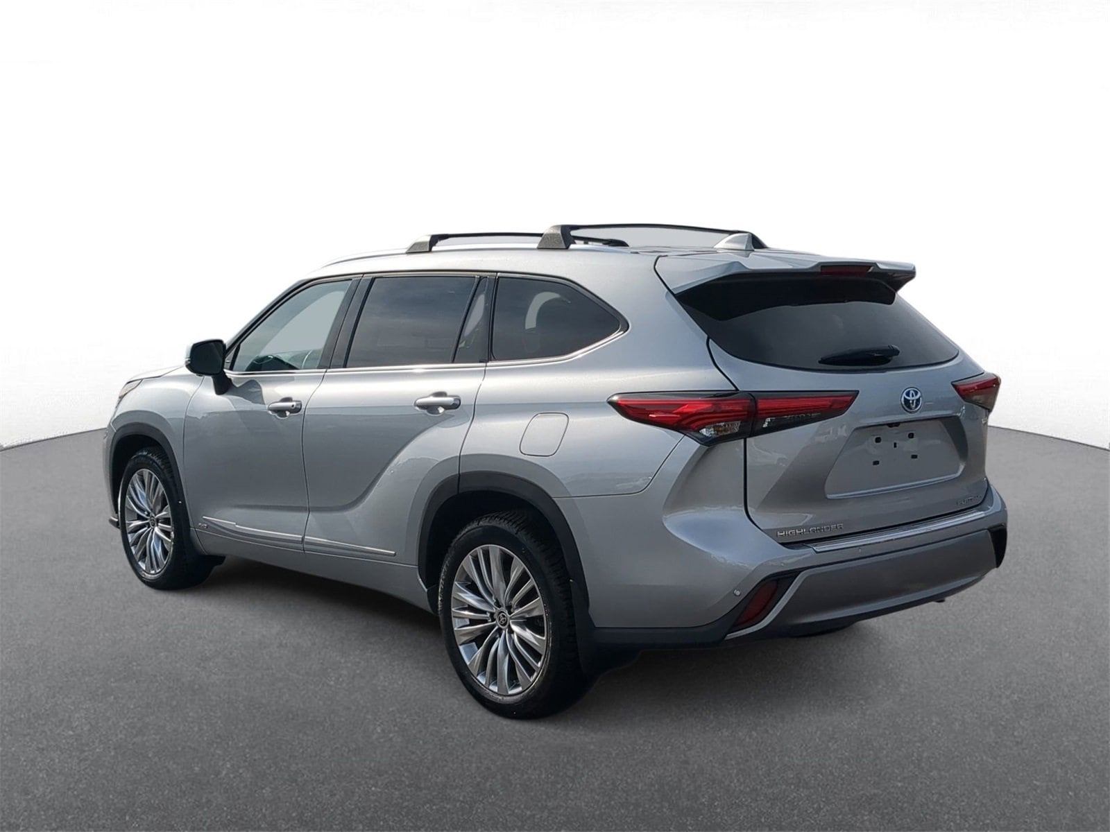 Thumbnail: 2023 Toyota Highlander - 6