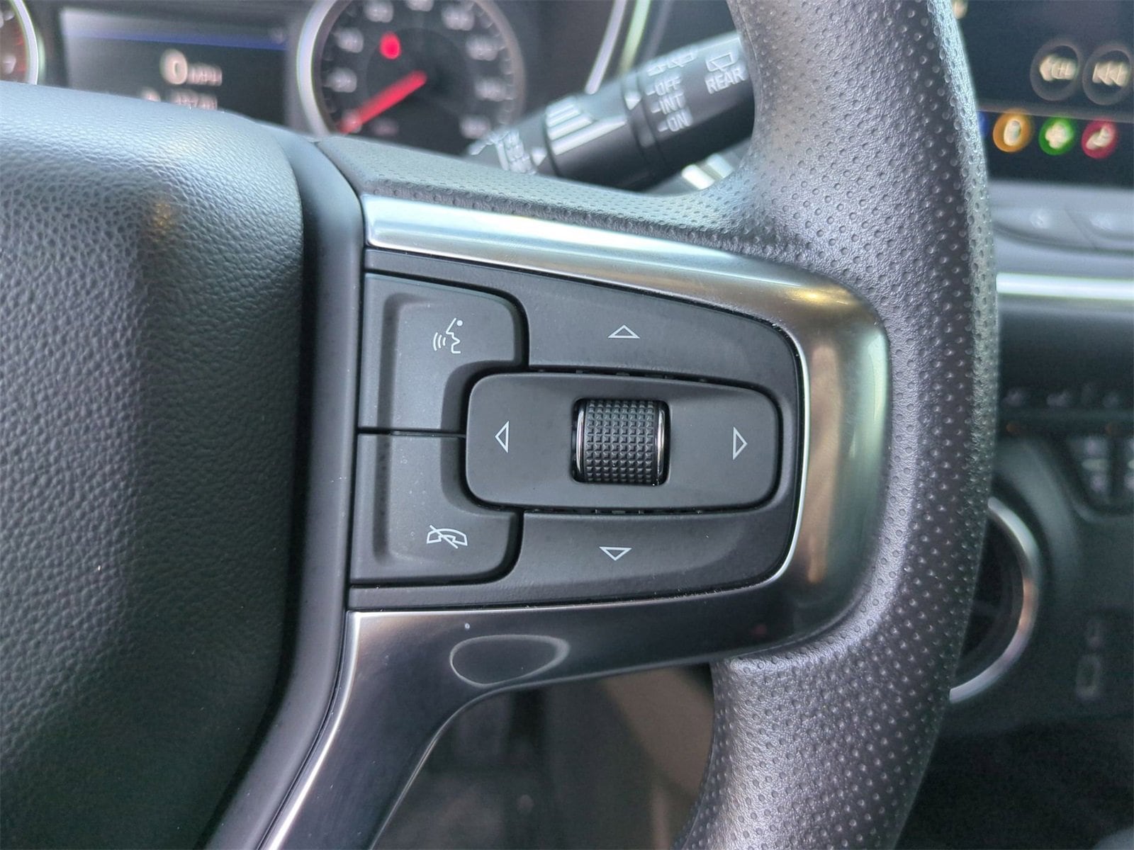 Thumbnail: 2024 Chevrolet Blazer - 24