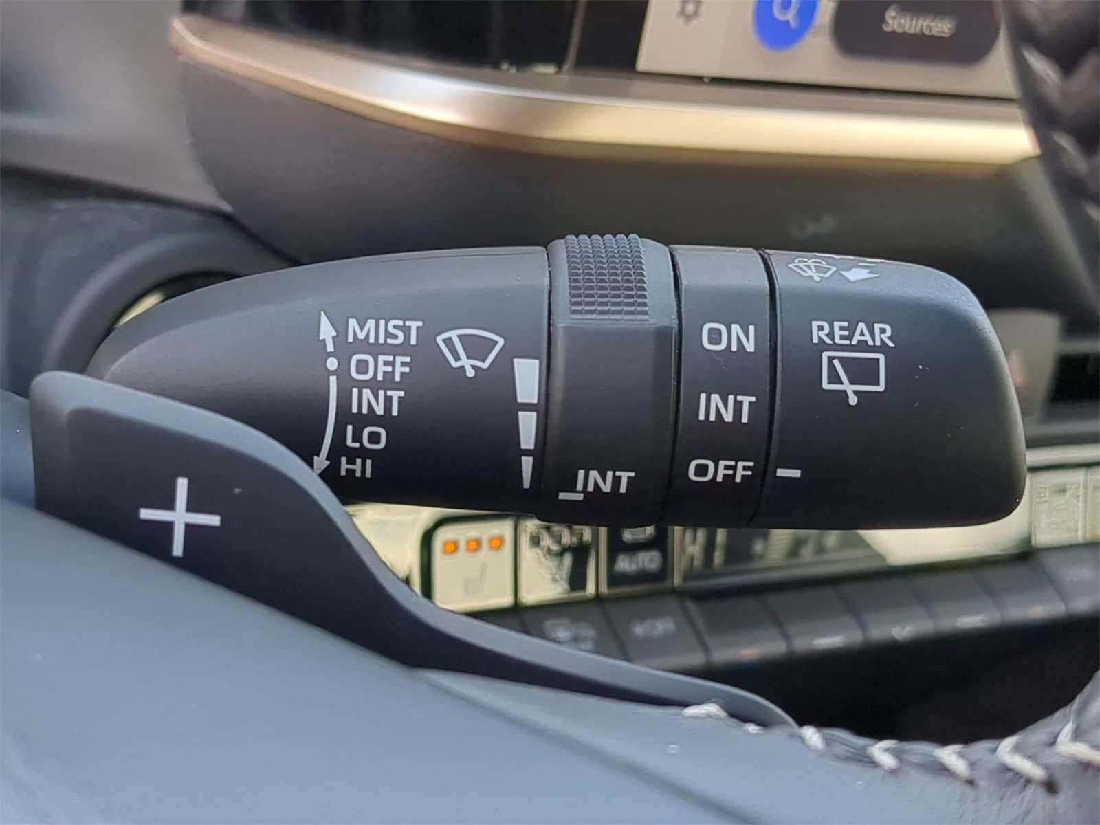 Thumbnail: 2025 Toyota Crown Signia - 32