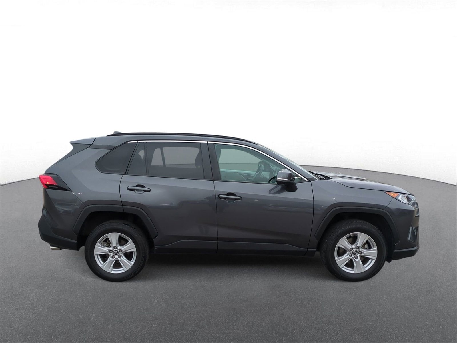 Thumbnail: 2019 Toyota RAV4 - 9
