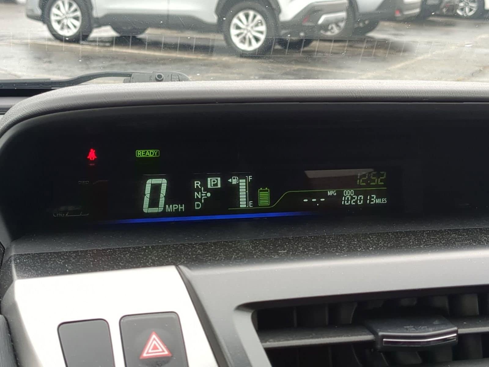 Thumbnail: 2017 Toyota Prius v - 31