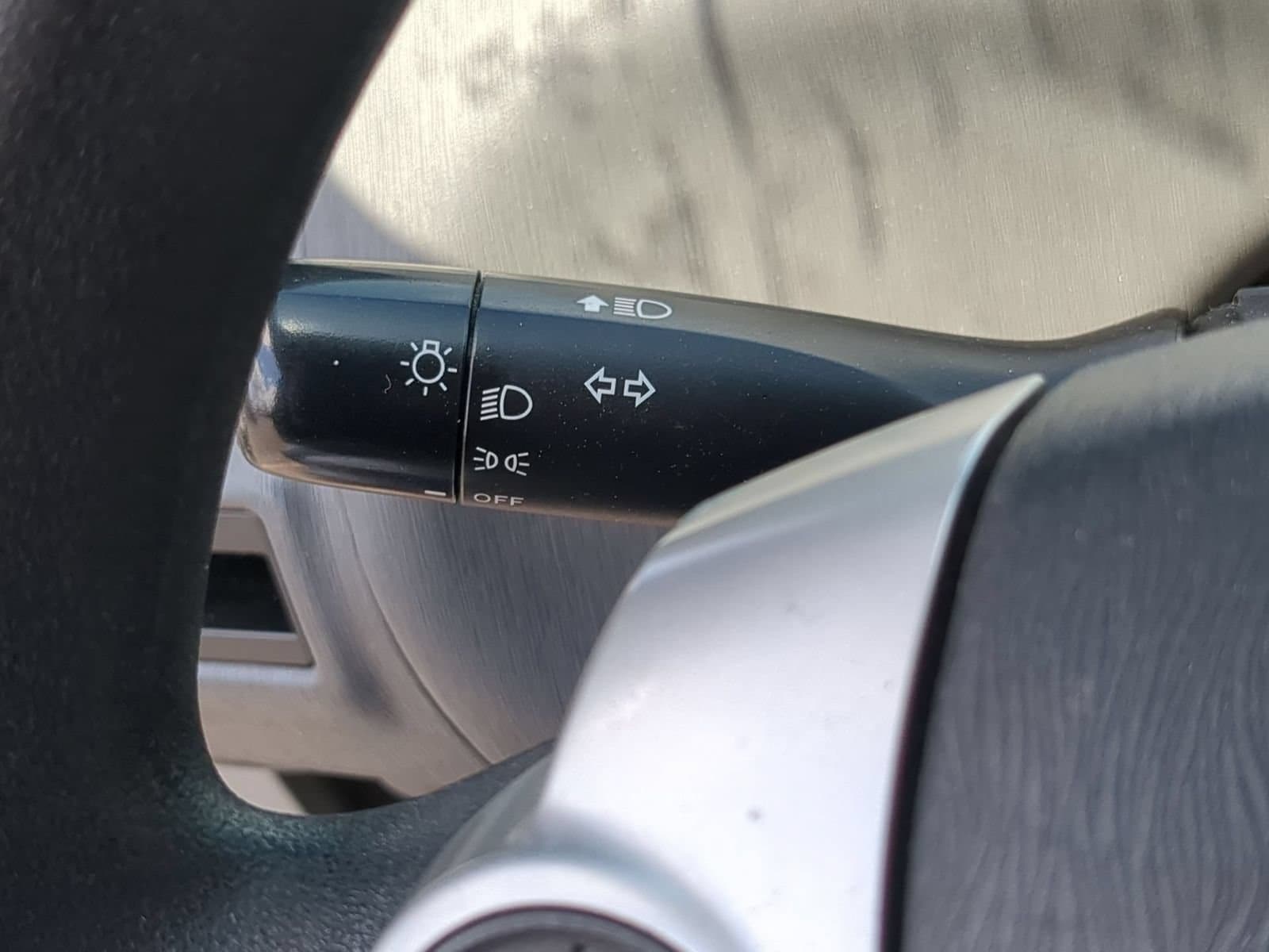 Thumbnail: 2013 Toyota Prius v - 26
