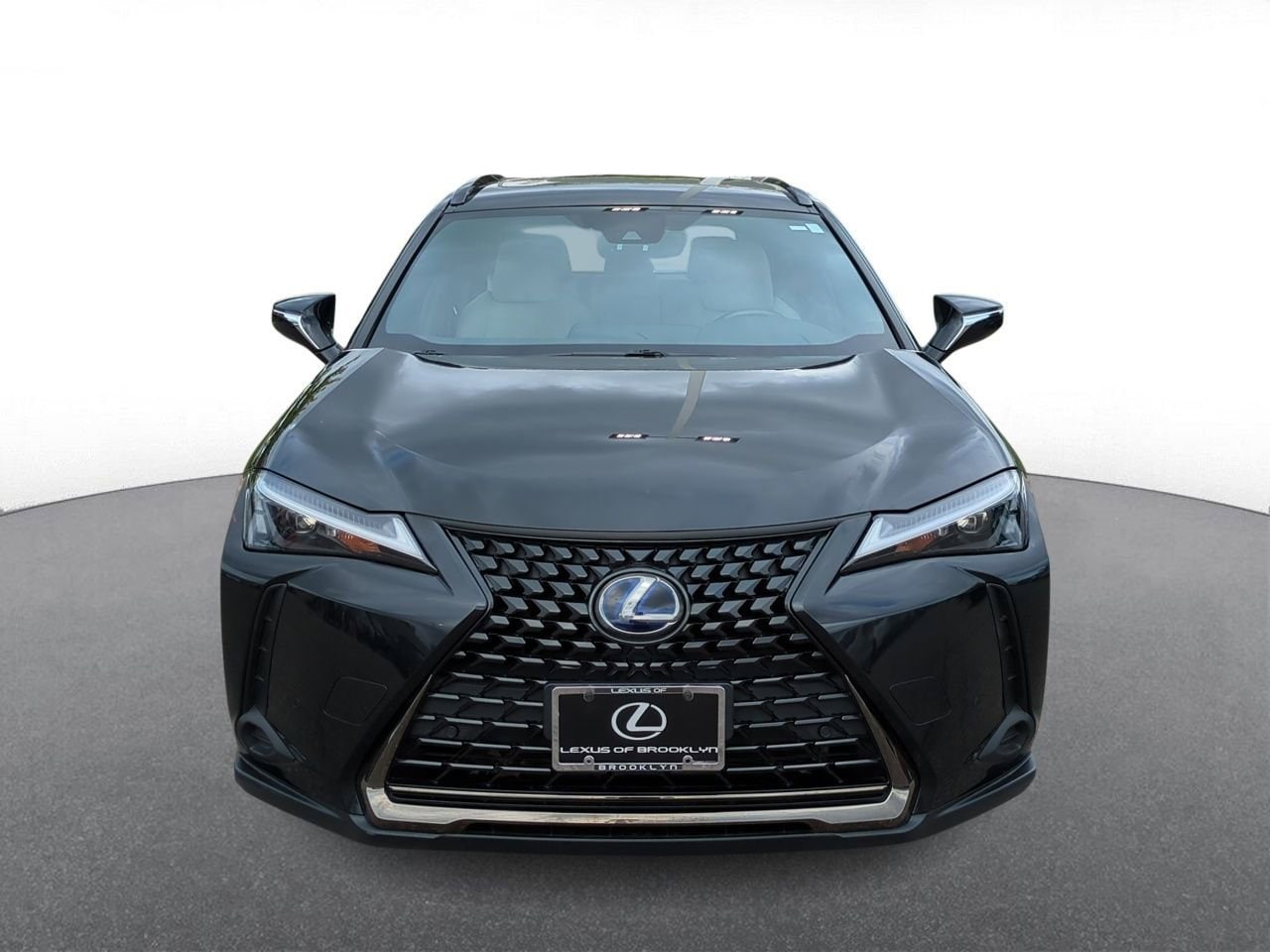 Thumbnail: 2021 Lexus UX - 3