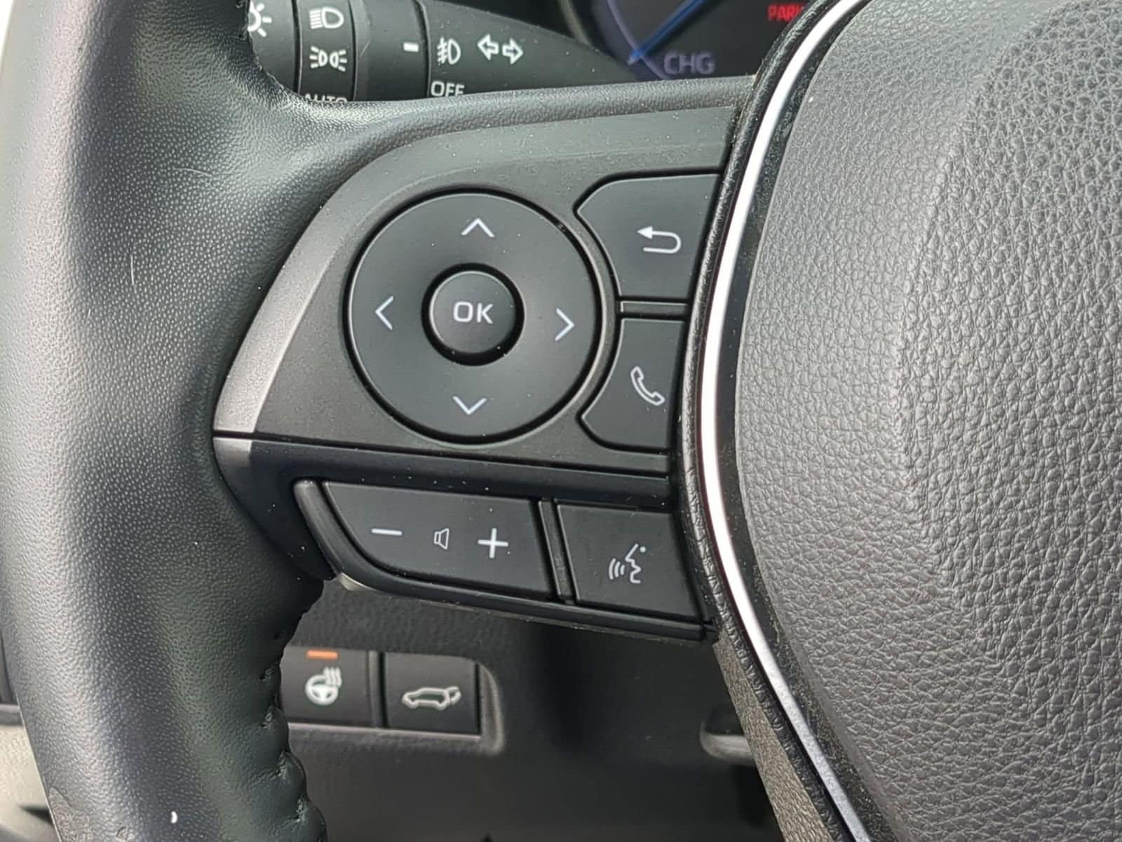 Thumbnail: 2020 Toyota RAV4 - 23