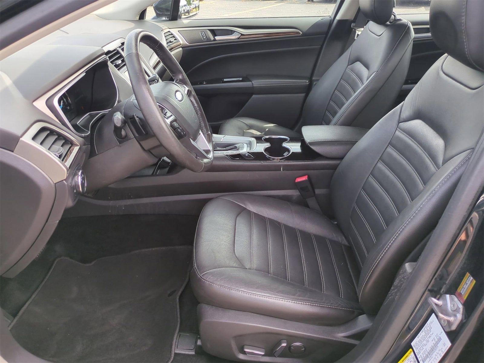 Thumbnail: 2014 Ford Fusion - 16