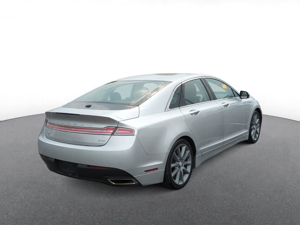Thumbnail: 2015 Lincoln MKZ - 8