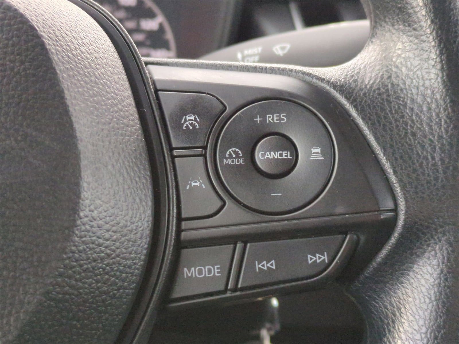 Thumbnail: 2025 Toyota Corolla - 24