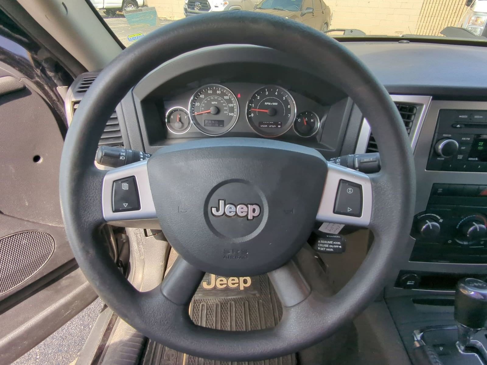 Thumbnail: 2009 Jeep Grand Cherokee - 22
