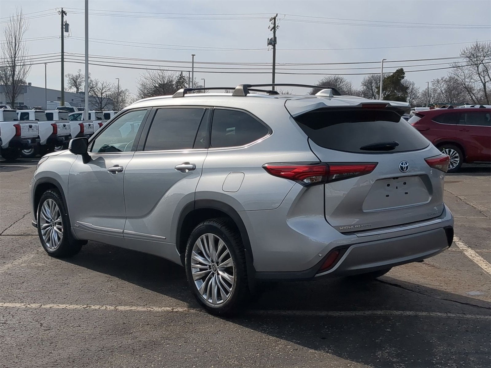 Thumbnail: 2023 Toyota Highlander - 12