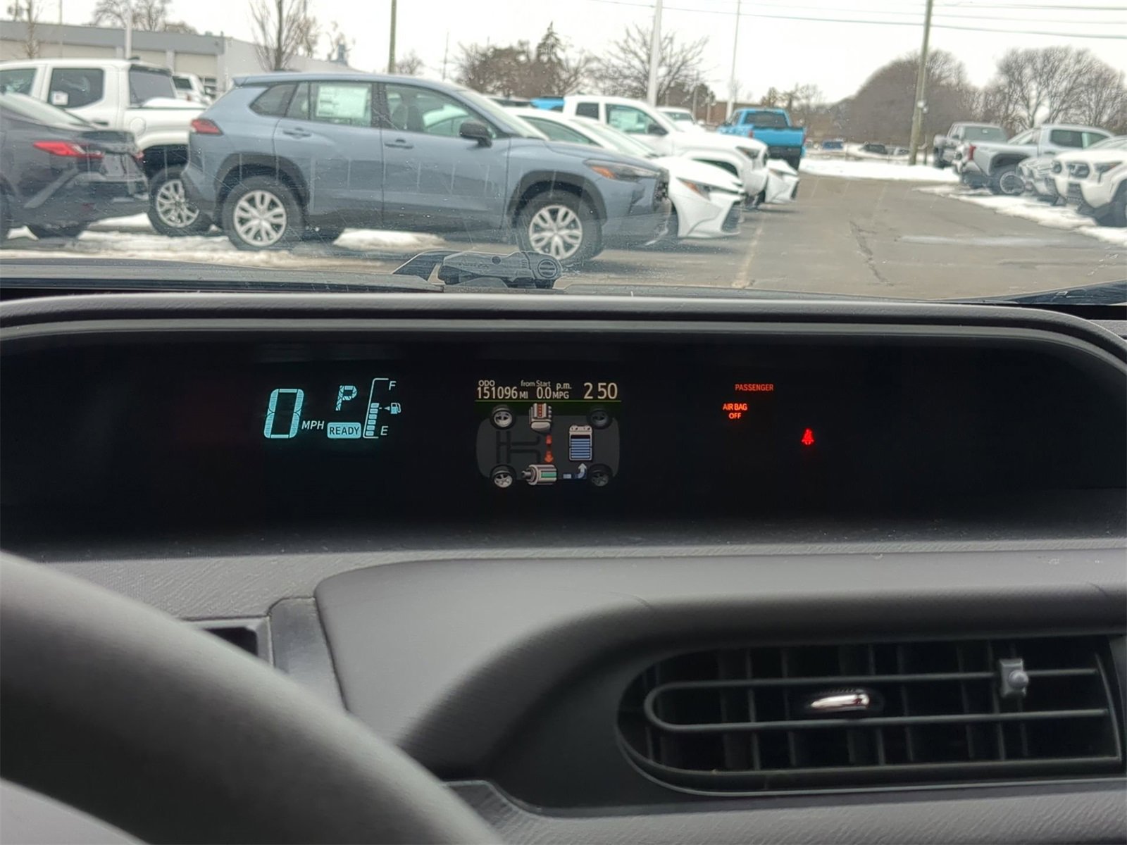 Thumbnail: 2014 Toyota Prius c - 36