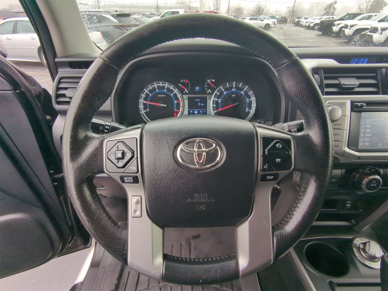 Thumbnail: 2015 Toyota 4Runner - 29