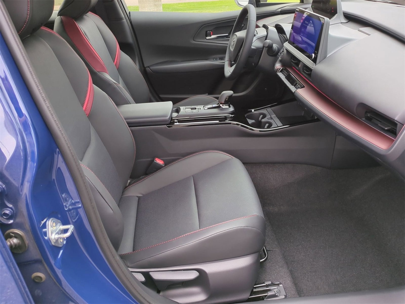 2025 Toyota Prius Plug-in 19