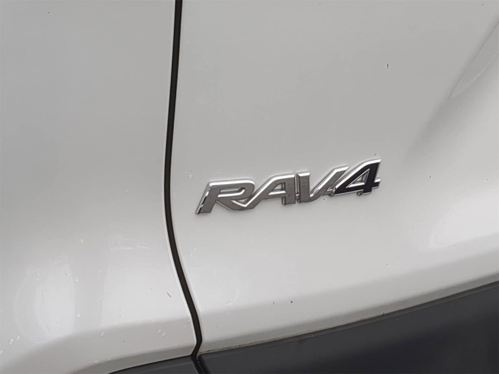 Thumbnail: 2023 Toyota RAV4 - 20