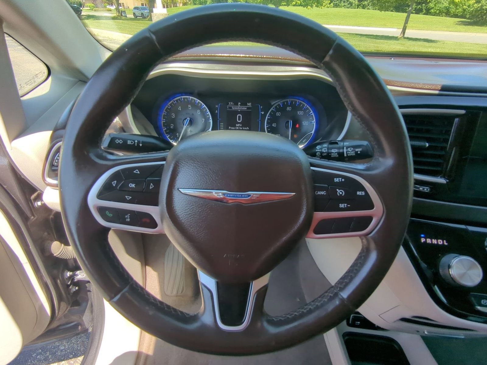 Thumbnail: 2017 Chrysler Pacifica - 22