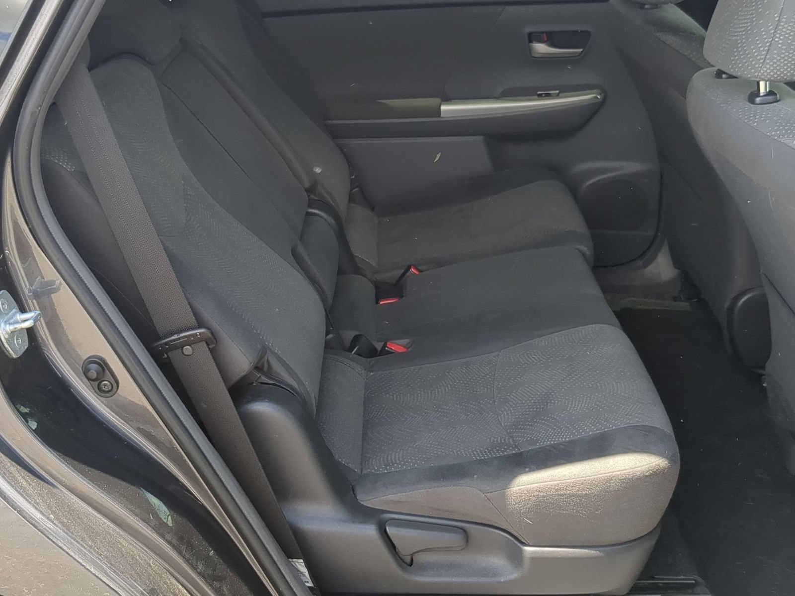 Thumbnail: 2013 Toyota Prius v - 20