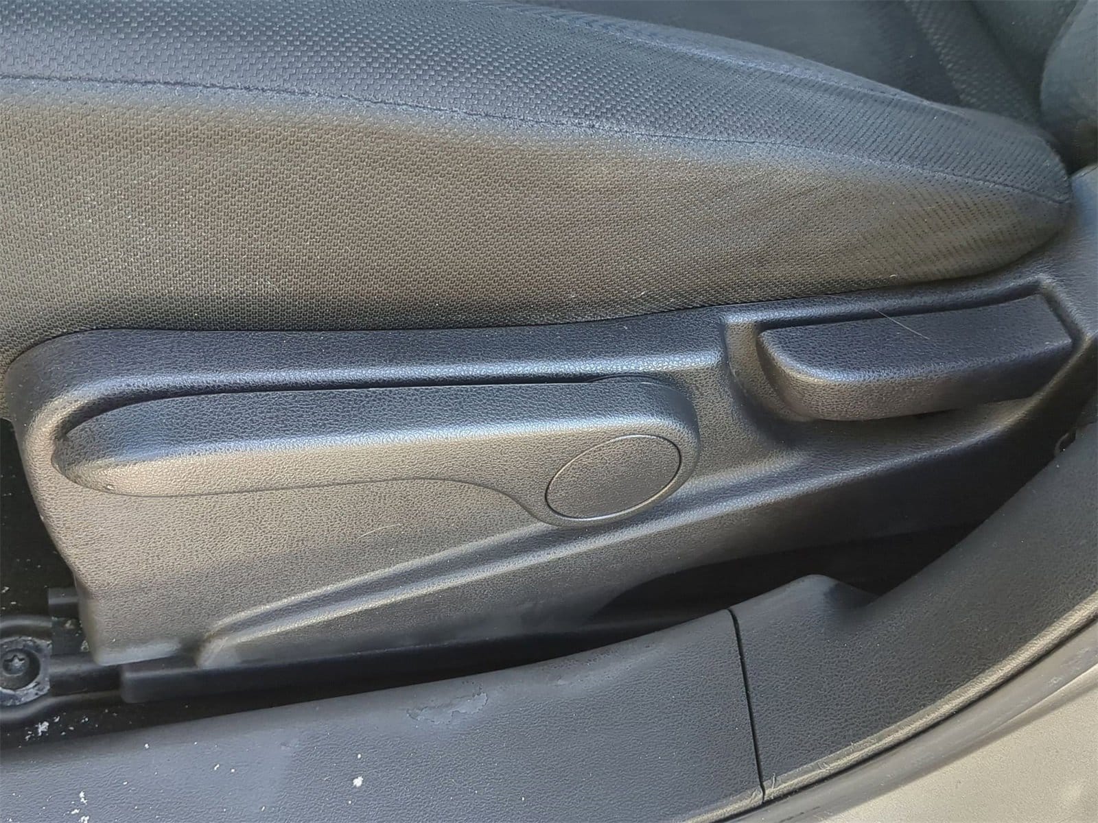 Thumbnail: 2015 Nissan Rogue - 24