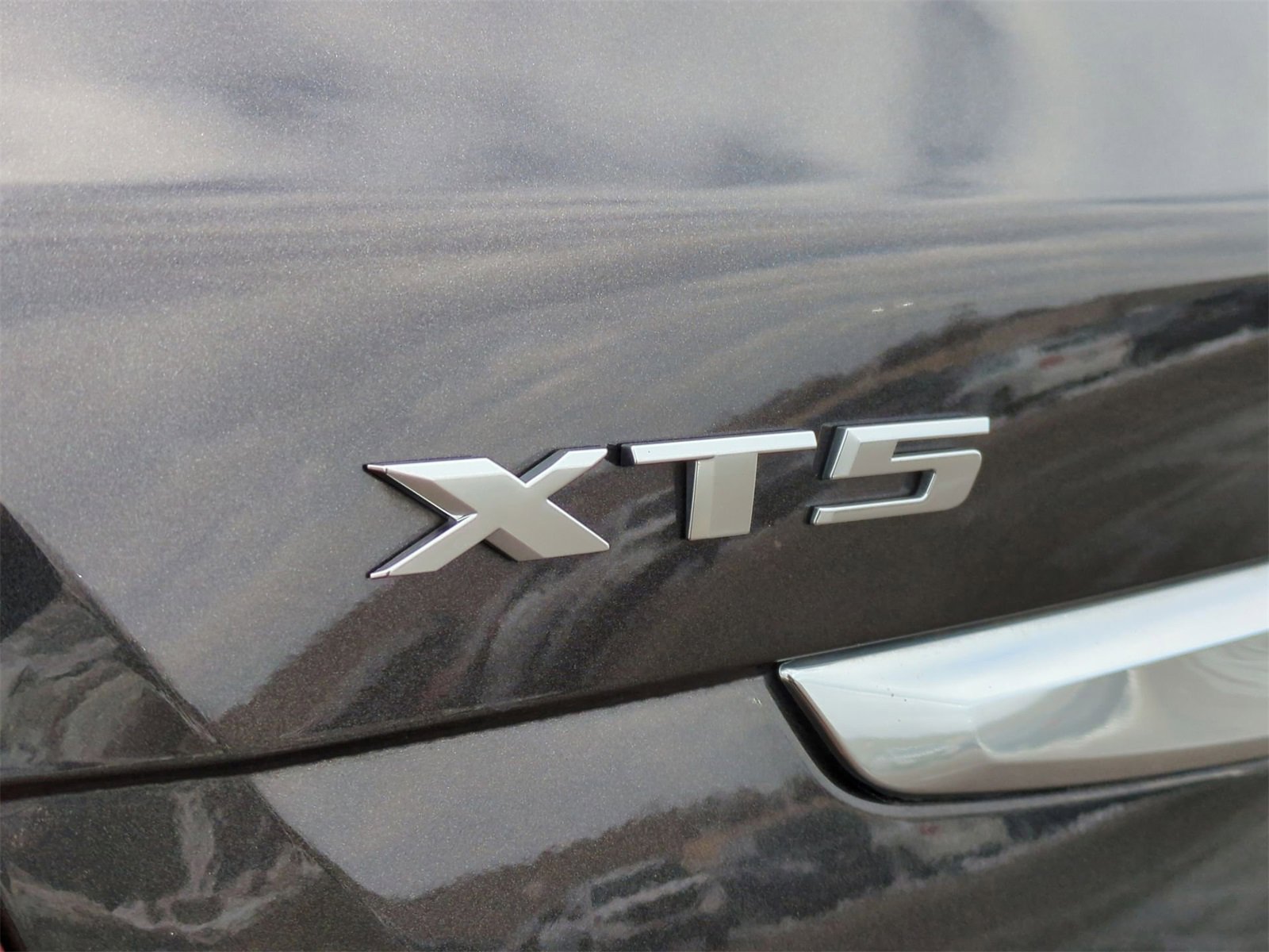 Thumbnail: 2018 Cadillac XT5 - 13