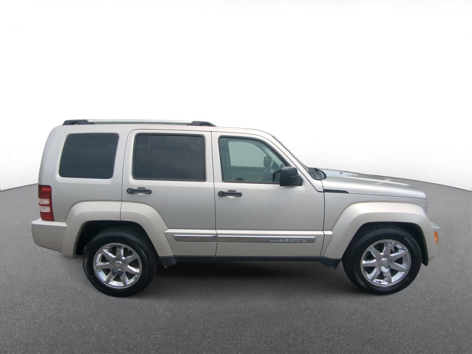 Thumbnail: 2009 Jeep Liberty - 9