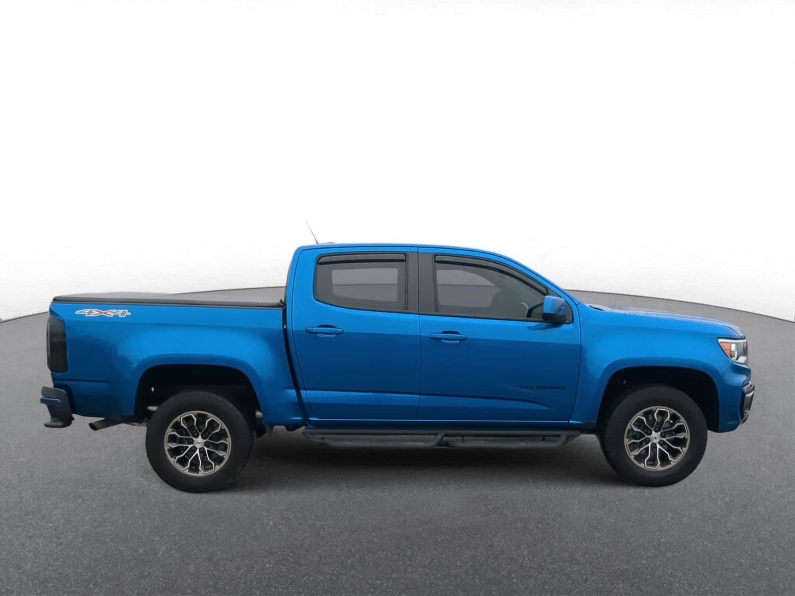 Thumbnail: 2022 Chevrolet Colorado - 9