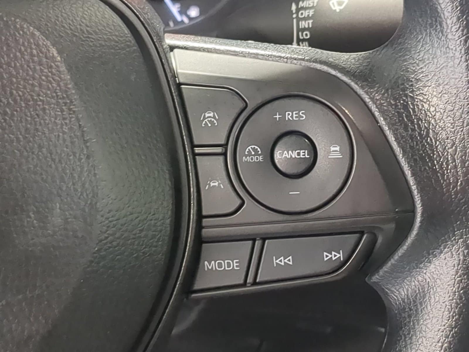 2024 Toyota Corolla Cross S - Photo 24