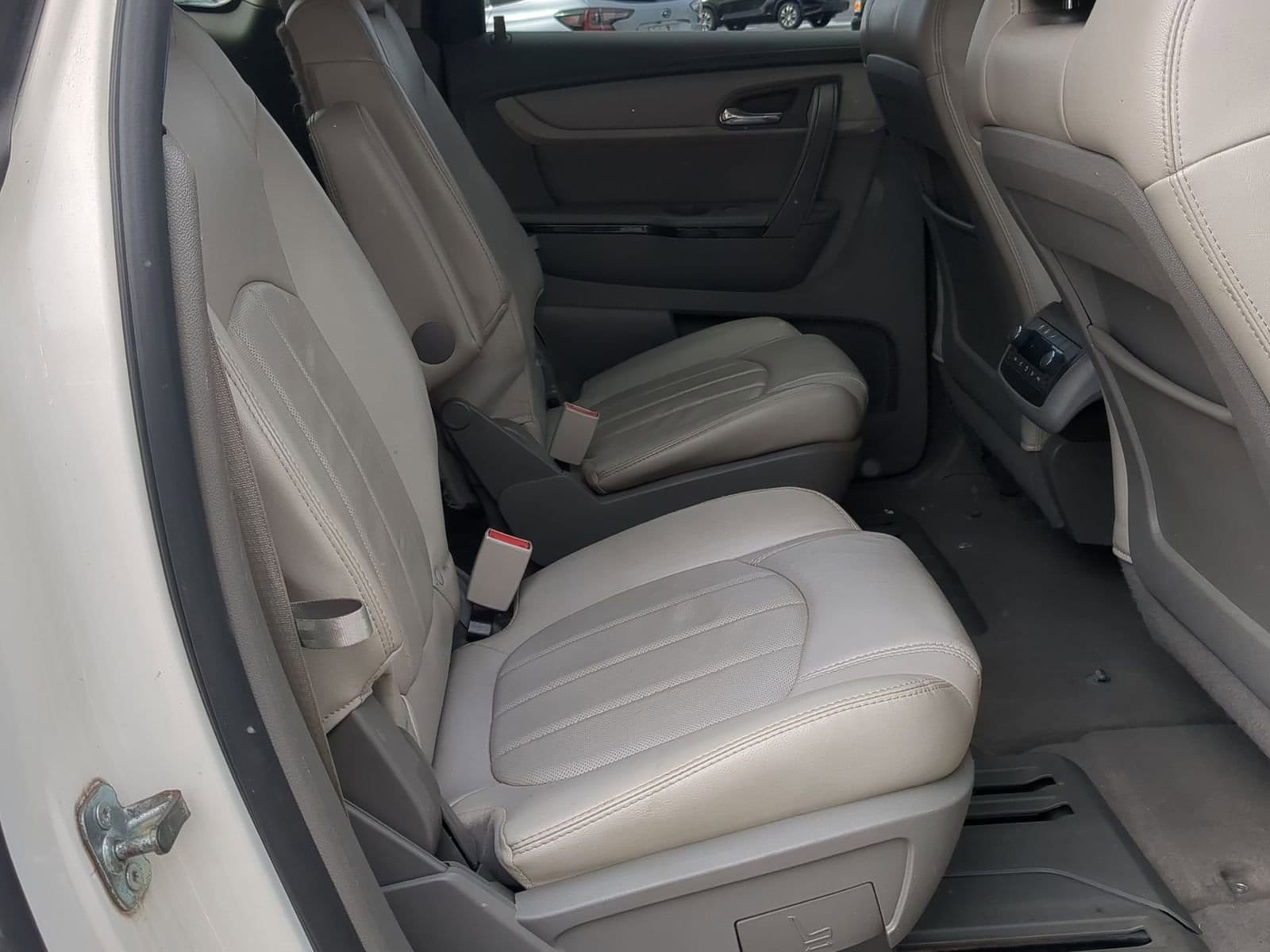 Thumbnail: 2015 Chevrolet Traverse - 20