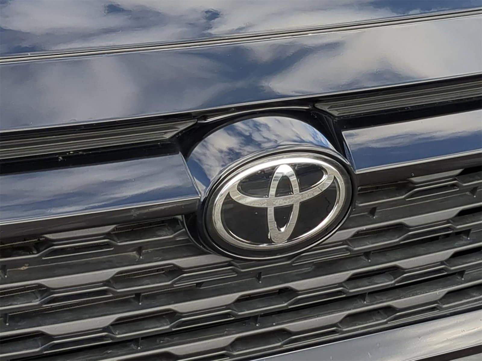 Thumbnail: 2025 Toyota RAV4 - 19