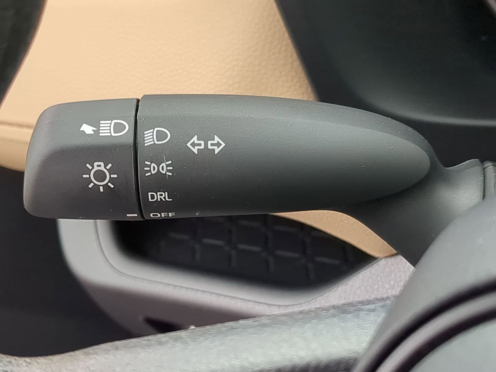 Thumbnail: 2025 Toyota RAV4 - 26