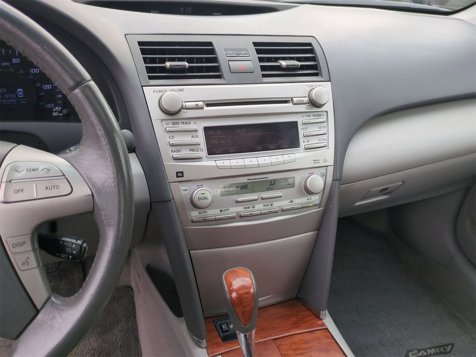 Thumbnail: 2010 Toyota Camry - 28