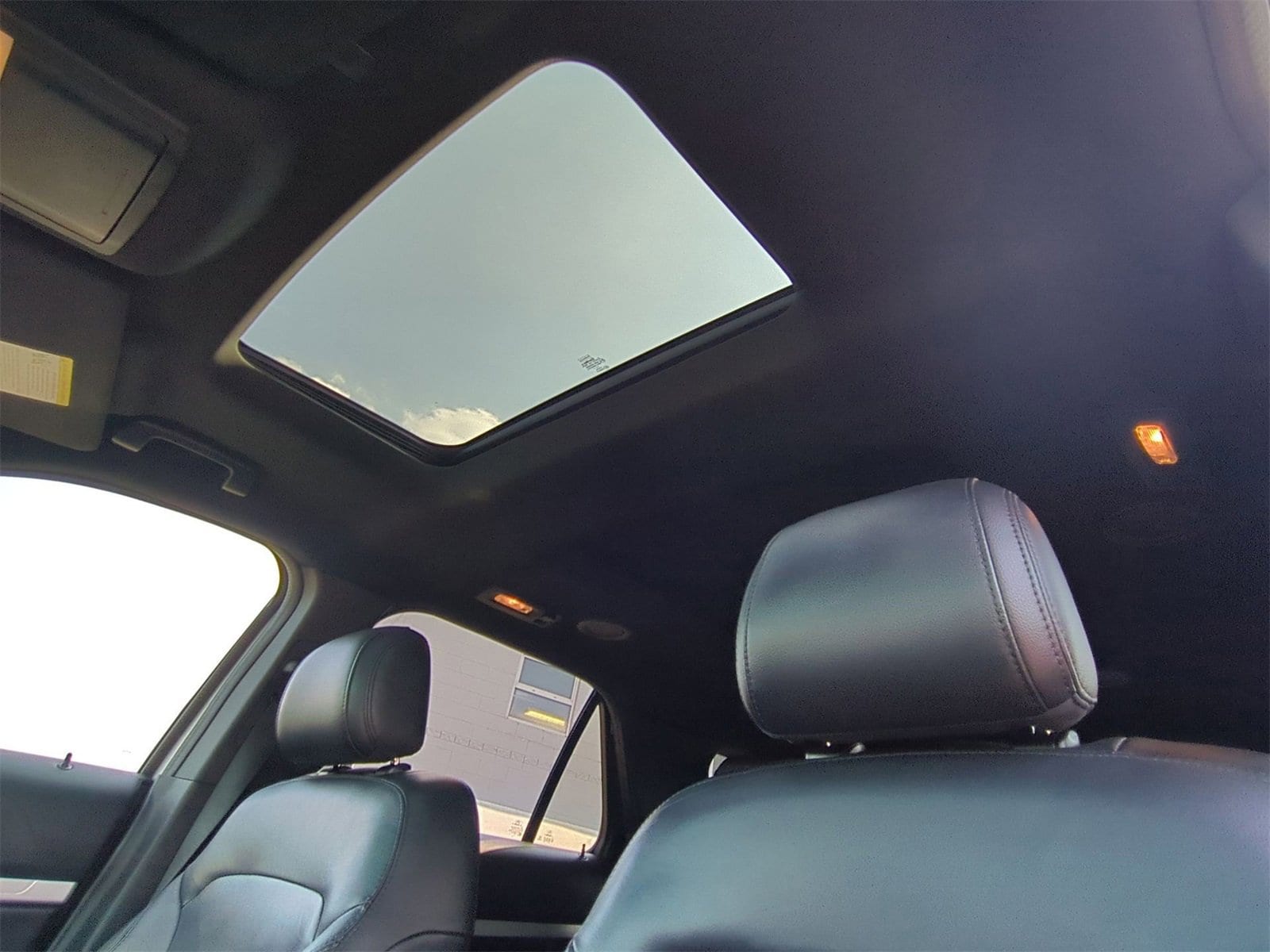 Thumbnail: 2016 Ford Explorer - 16