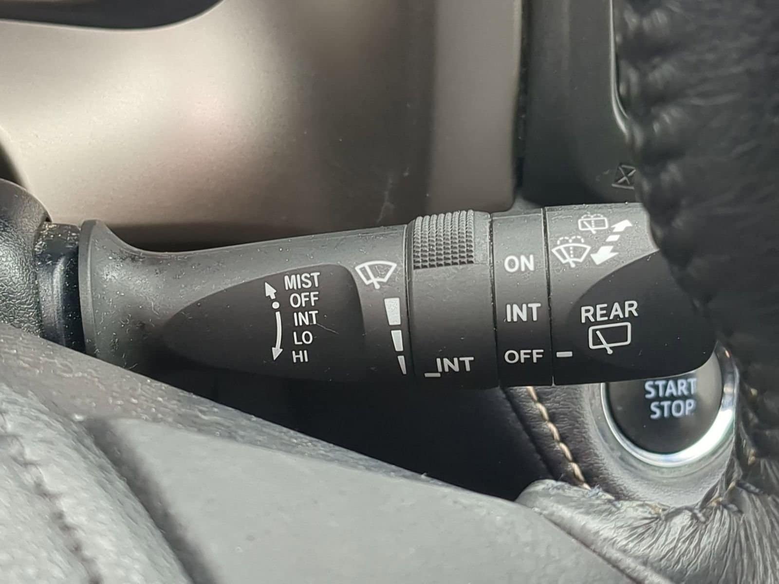 Thumbnail: 2013 Toyota RAV4 - 25