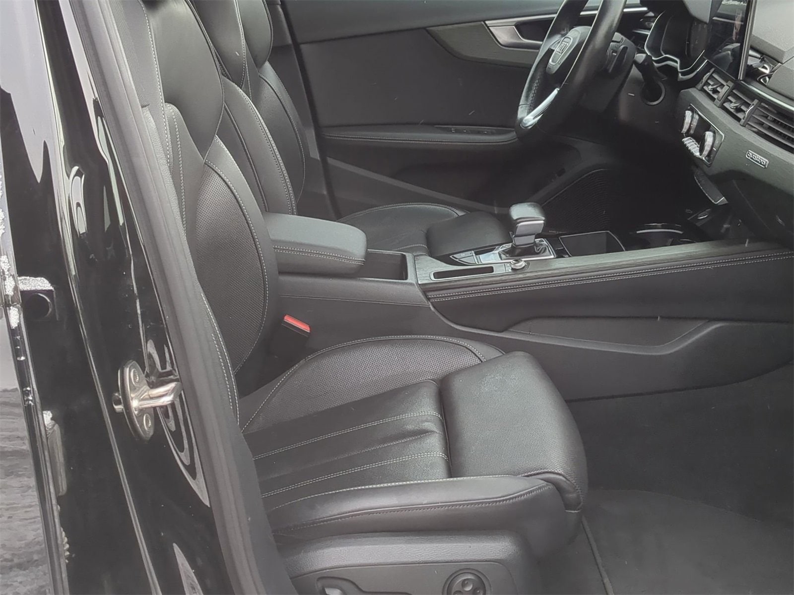 Thumbnail: 2021 Audi A4 - 28