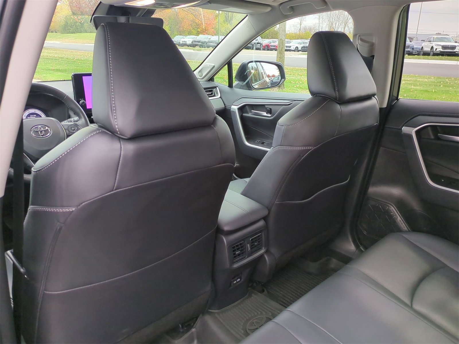 Thumbnail: 2024 Toyota RAV4 - 18