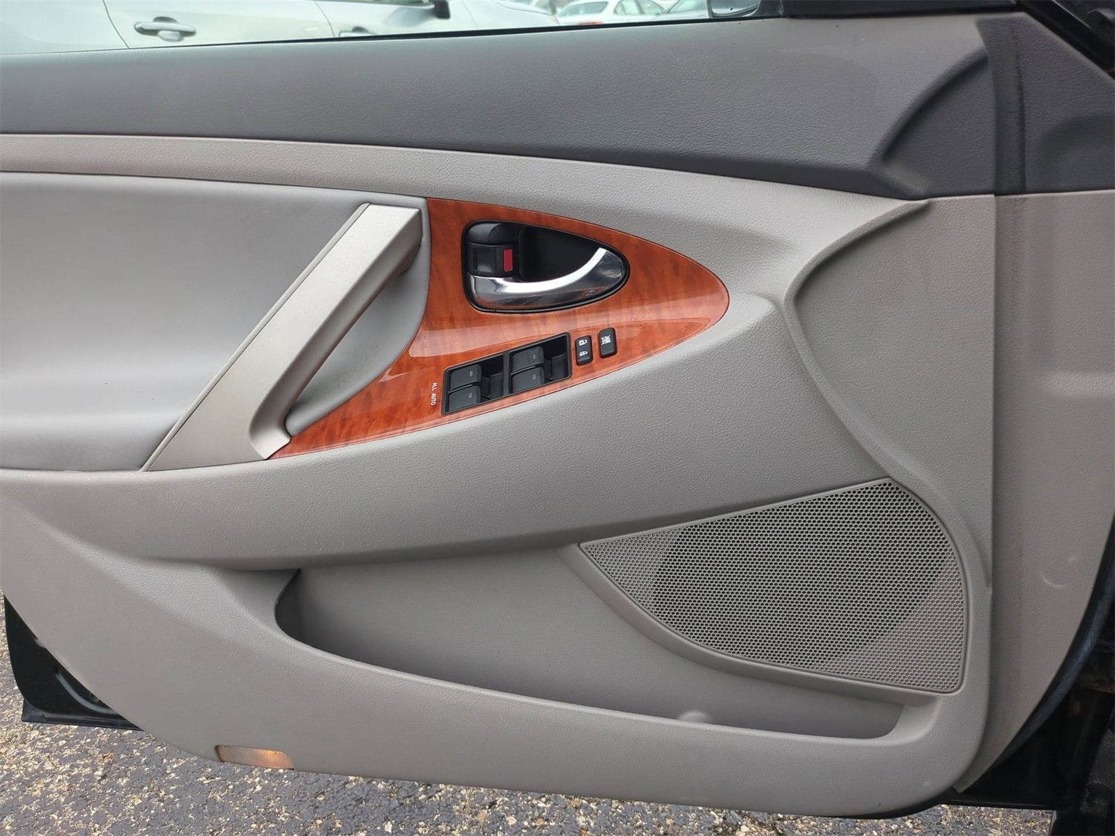 Thumbnail: 2010 Toyota Camry - 30