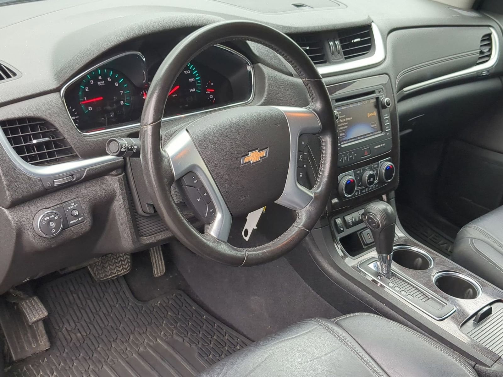 Thumbnail: 2015 Chevrolet Traverse - 10