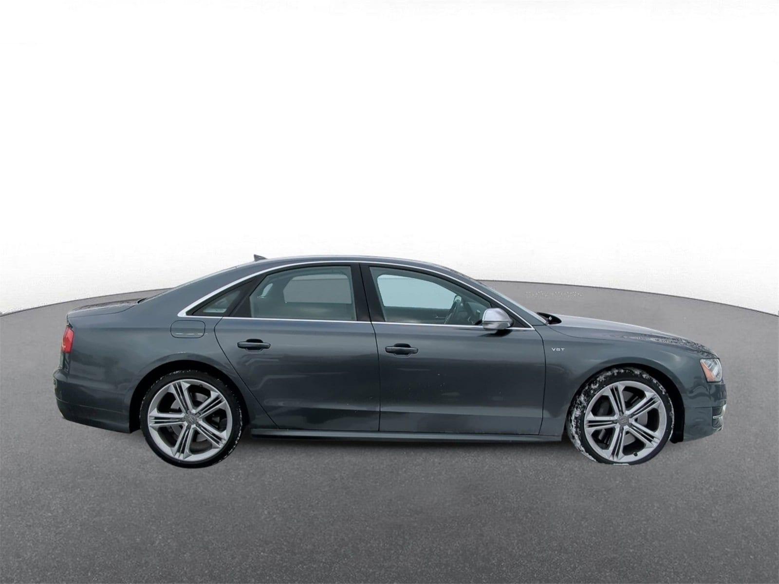 Thumbnail: 2013 Audi S8 - 9
