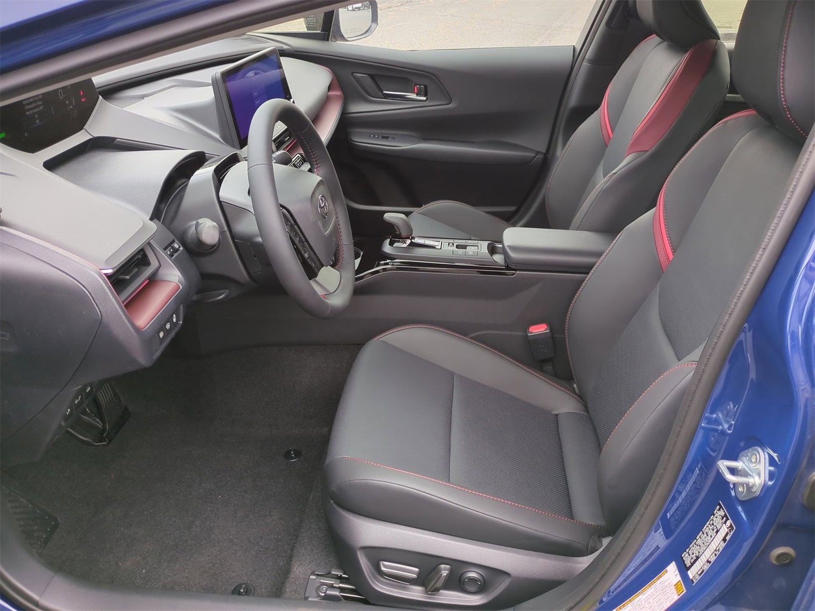 2025 Toyota Prius Plug-in 14