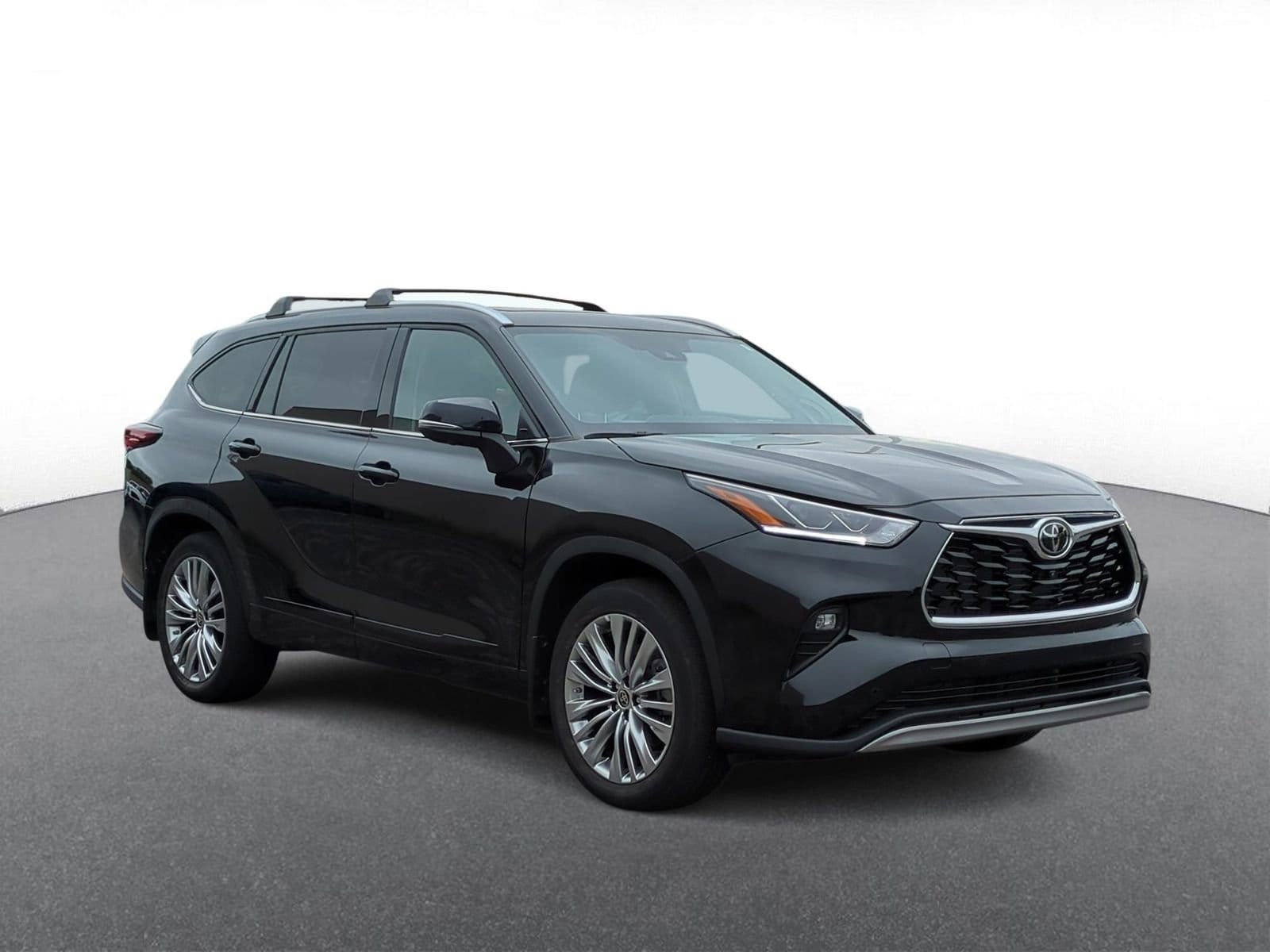Thumbnail: 2024 Toyota Highlander - 2