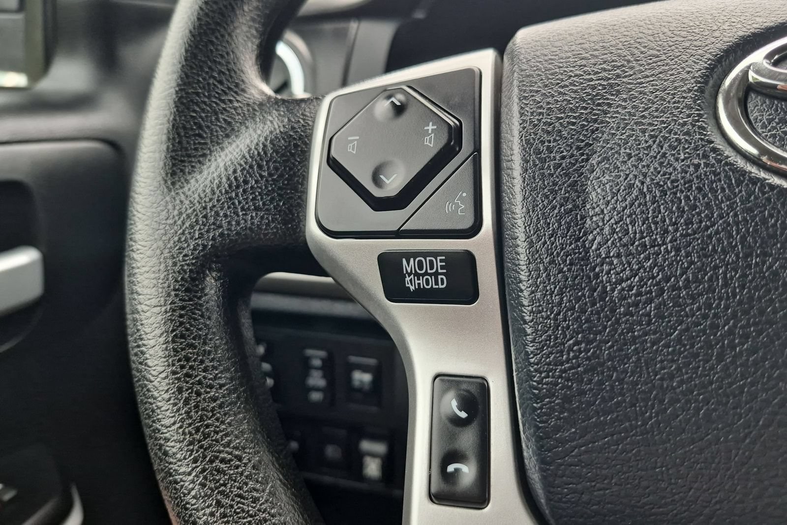 Thumbnail: 2019 Toyota Tundra - 24