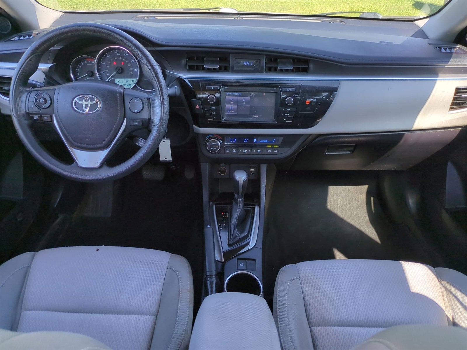 Thumbnail: 2015 Toyota Corolla - 14
