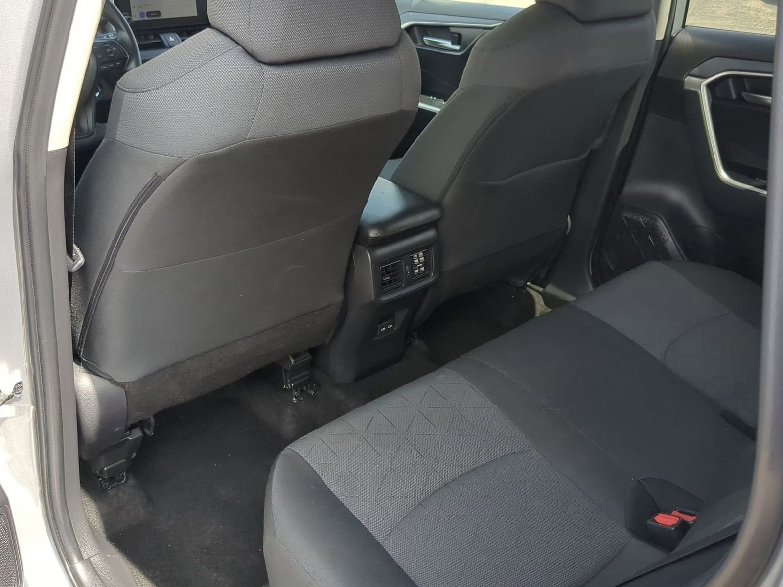 Thumbnail: 2025 Toyota RAV4 - 18