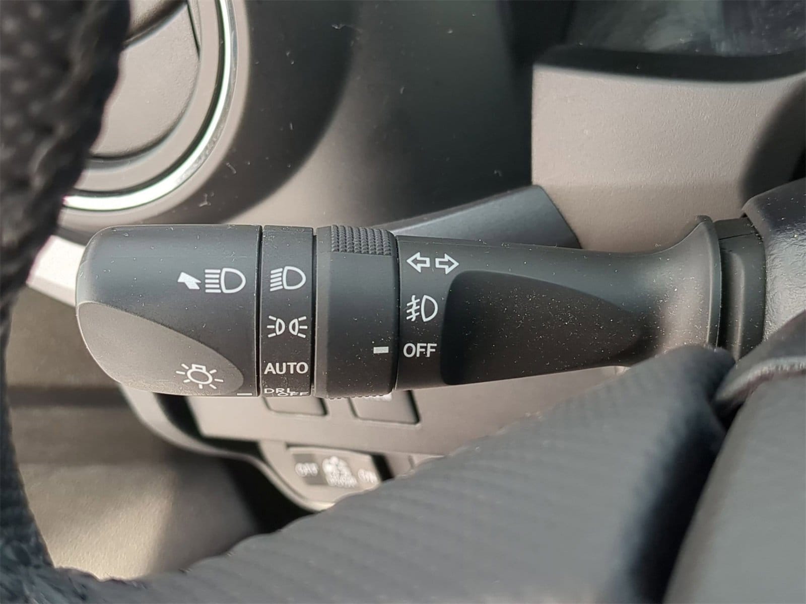 Thumbnail: 2023 Toyota Tacoma - 27