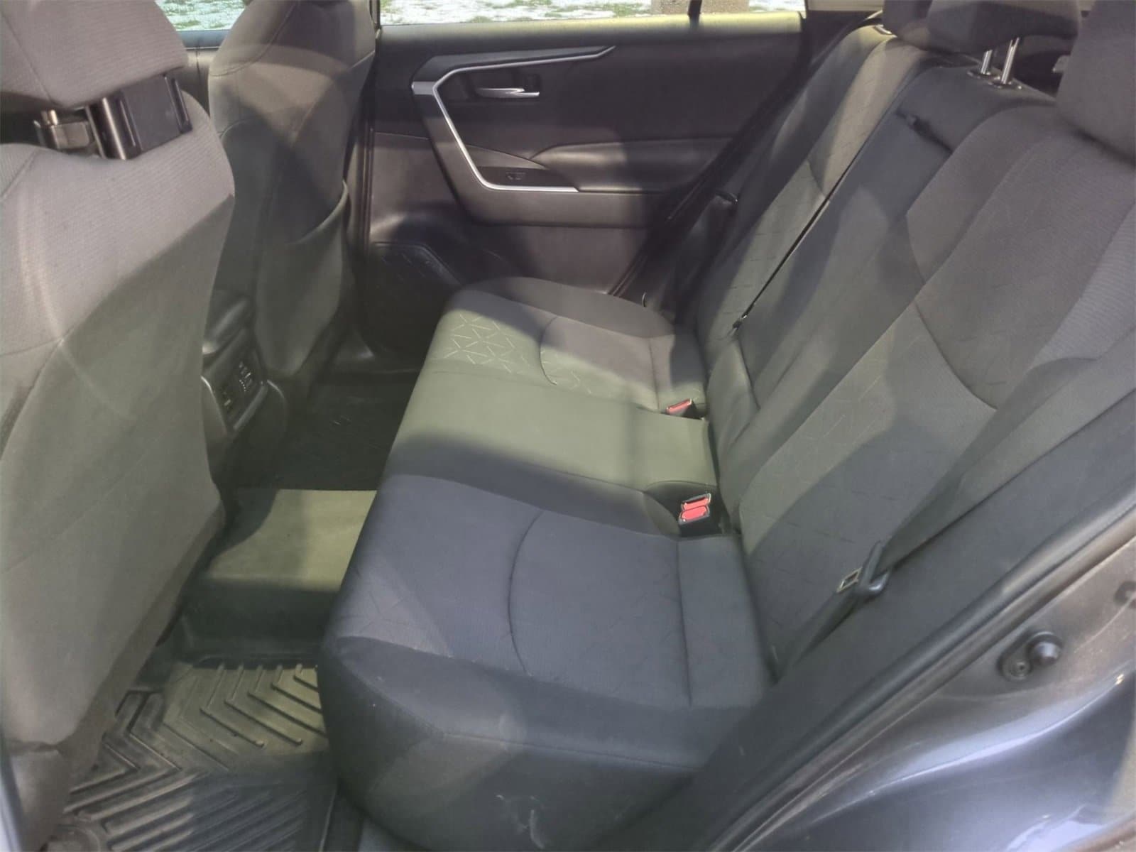 Thumbnail: 2021 Toyota RAV4 - 19