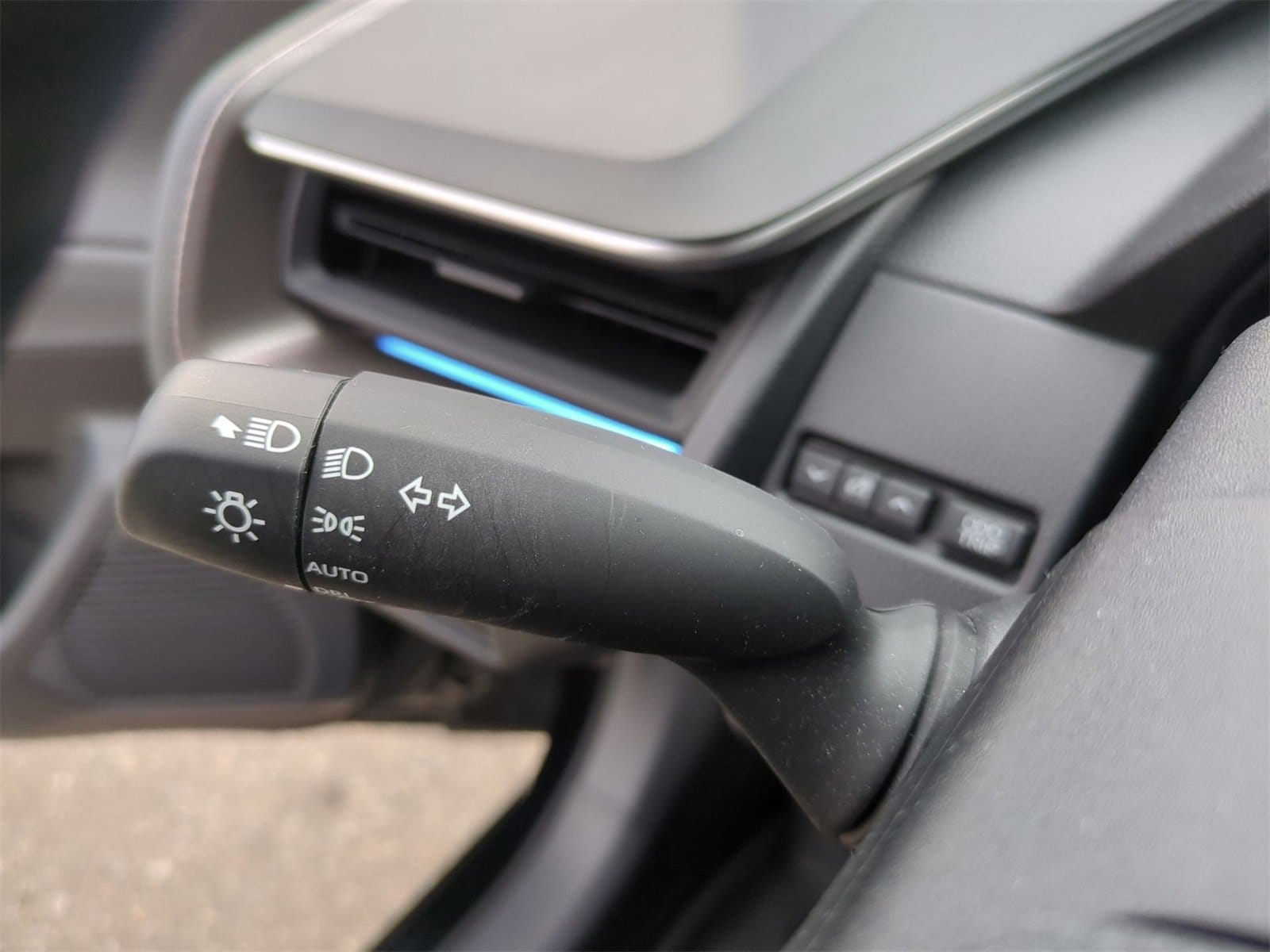 Thumbnail: 2025 Toyota Prius - 26