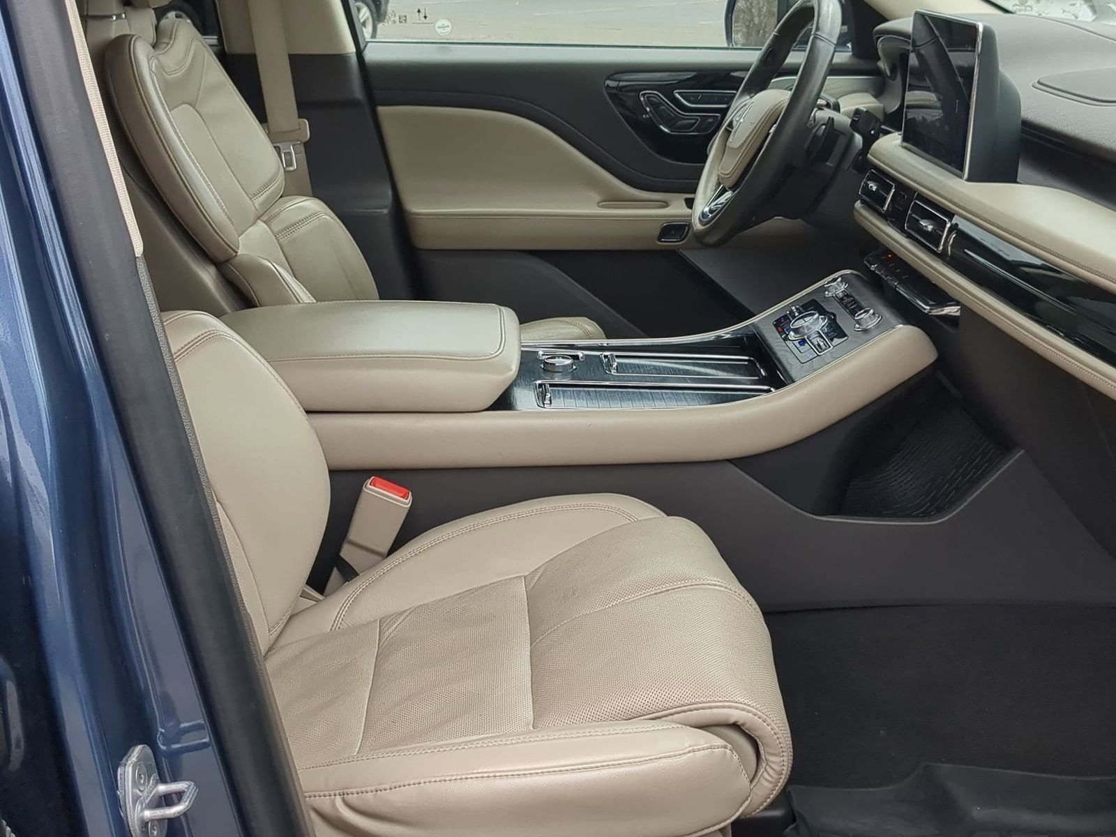 Thumbnail: 2020 Lincoln Aviator - 20