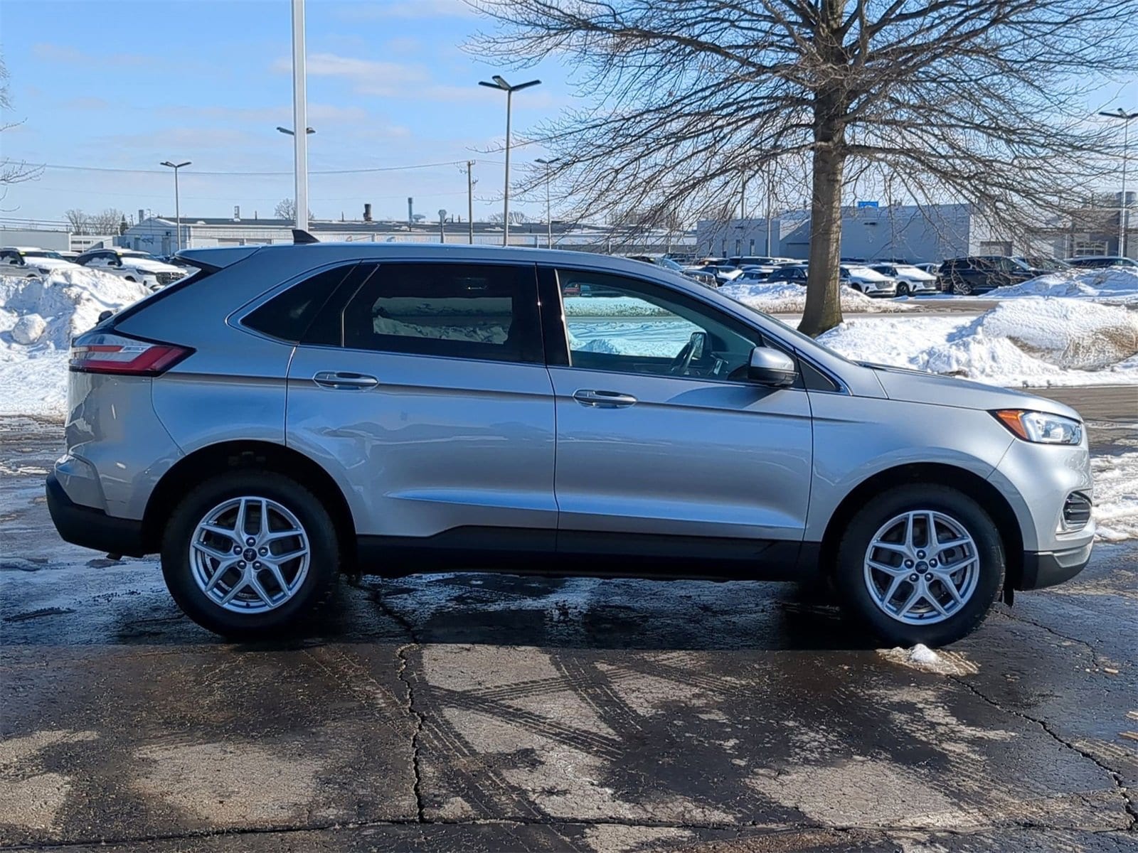 Thumbnail: 2021 Ford Edge - 15