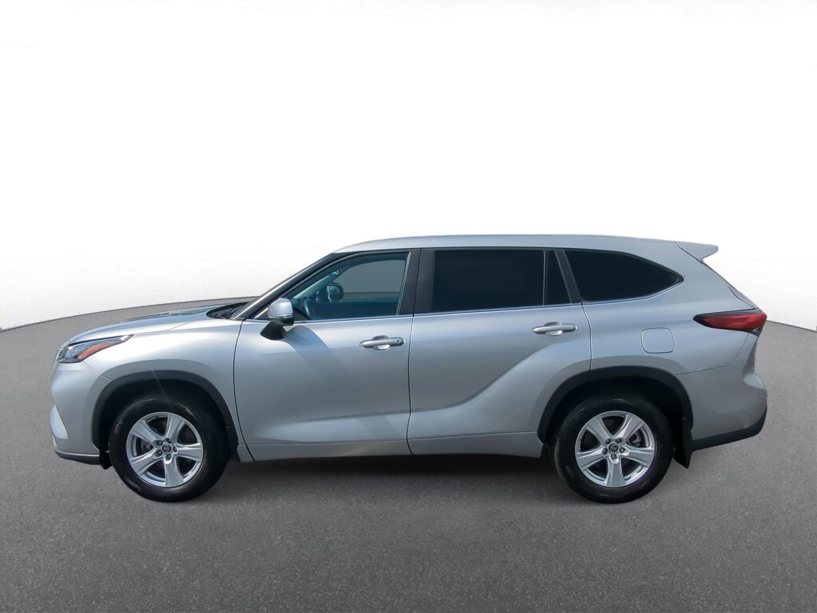 Thumbnail: 2023 Toyota Highlander - 5