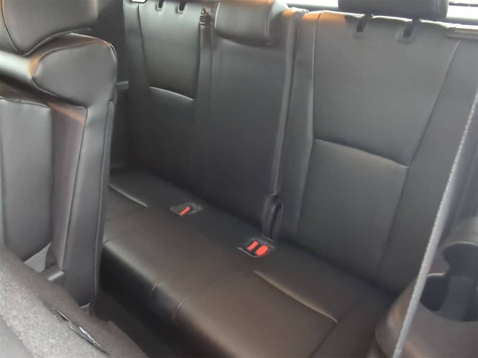 Thumbnail: 2023 Toyota Highlander - 28